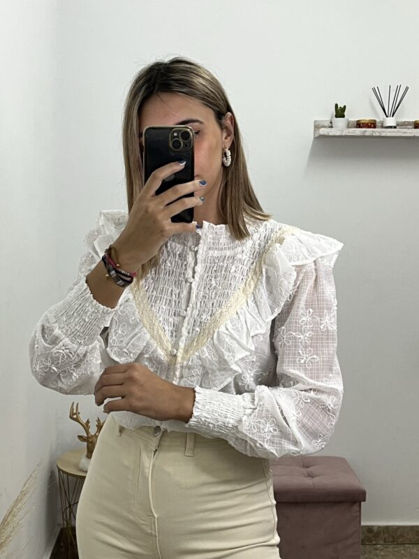 CAMISA MARÍA BORDADITA