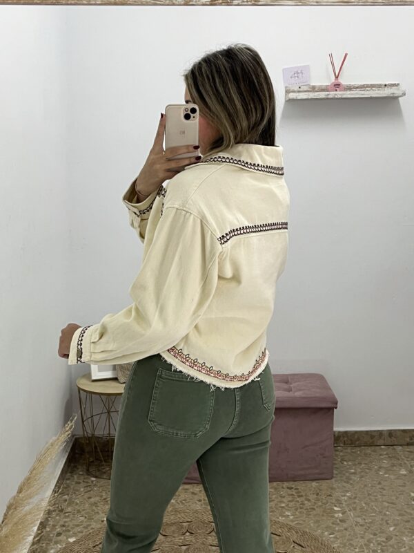 CHAQUETA DETALLES BEIGE/VERDE - Imagen 6