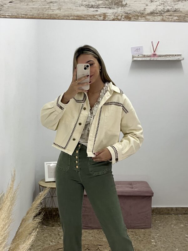 CHAQUETA DETALLES BEIGE/VERDE - Imagen 4