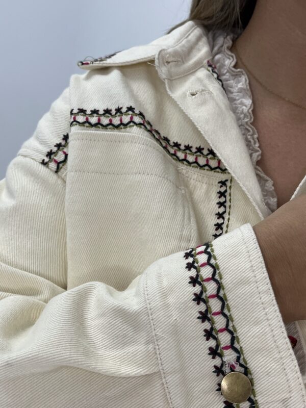 CHAQUETA DETALLES BEIGE/VERDE - Imagen 5